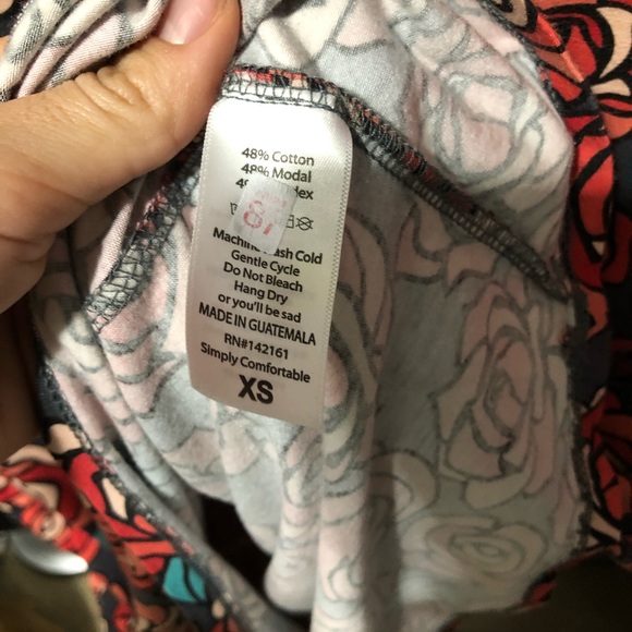 XS LuLaRoe Irma - Picture 3 of 4